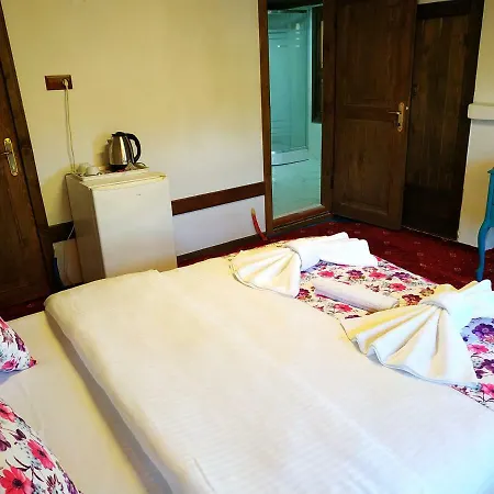 Gunes Bed & Breakfast