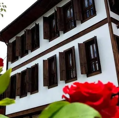 Gunes Bed & Breakfast